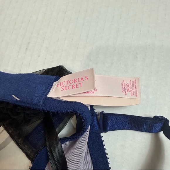 Victoria’s Secret Push up/Pigeonnant Elegant Lace Bra in Navy Blue Size 34DD - Picture 4 of 9